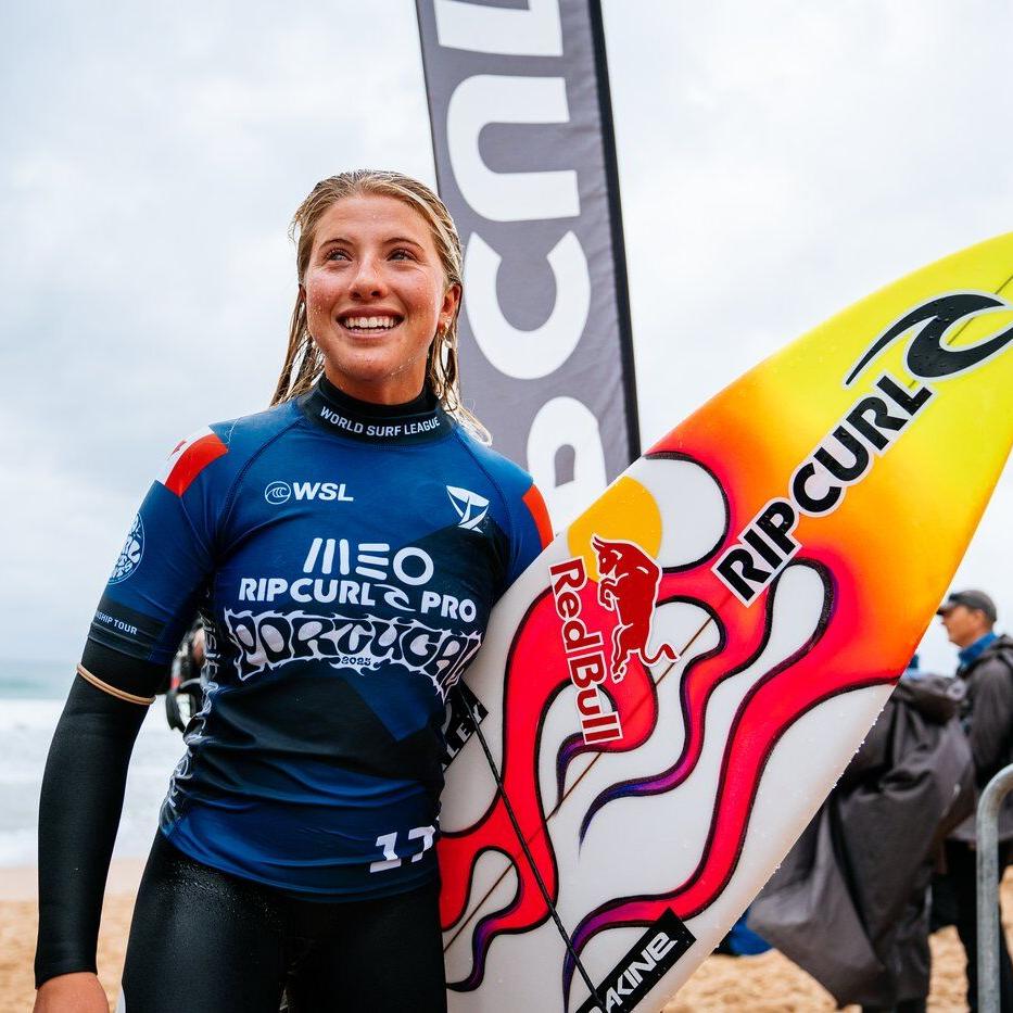 ºÚÁϳԹÏÍø teenage surfer Erin Brooks upsets world No. 1 in Portugal surfing event